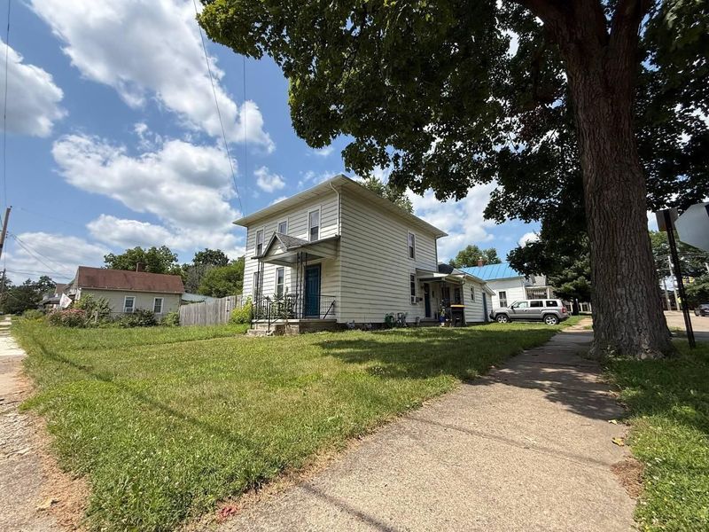 307 E Burgess Street , Mount Vernon, OH 43050 Photo 1