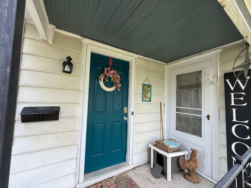 307 E Burgess Street , Mount Vernon, OH 43050 Photo 4