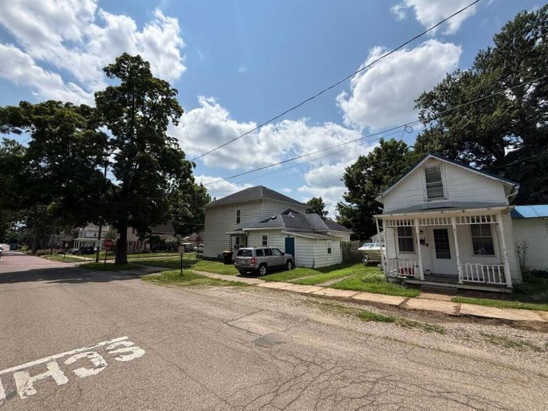 307 E Burgess Street , Mount Vernon, OH 43050 Photo 6