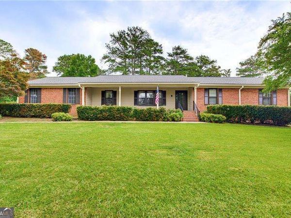 8940 Country Club Drive, Douglasville, GA 30134