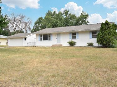 101 98th Avenue NE, Blaine, MN 55434