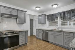 1119 Douglas Street photo 4