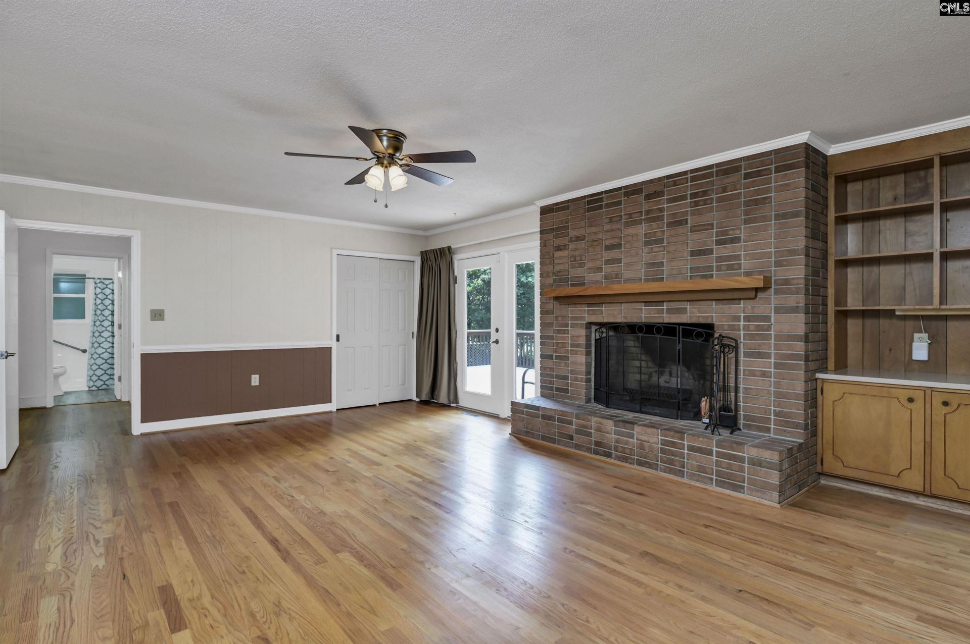 1119 Douglas Street Photo 8