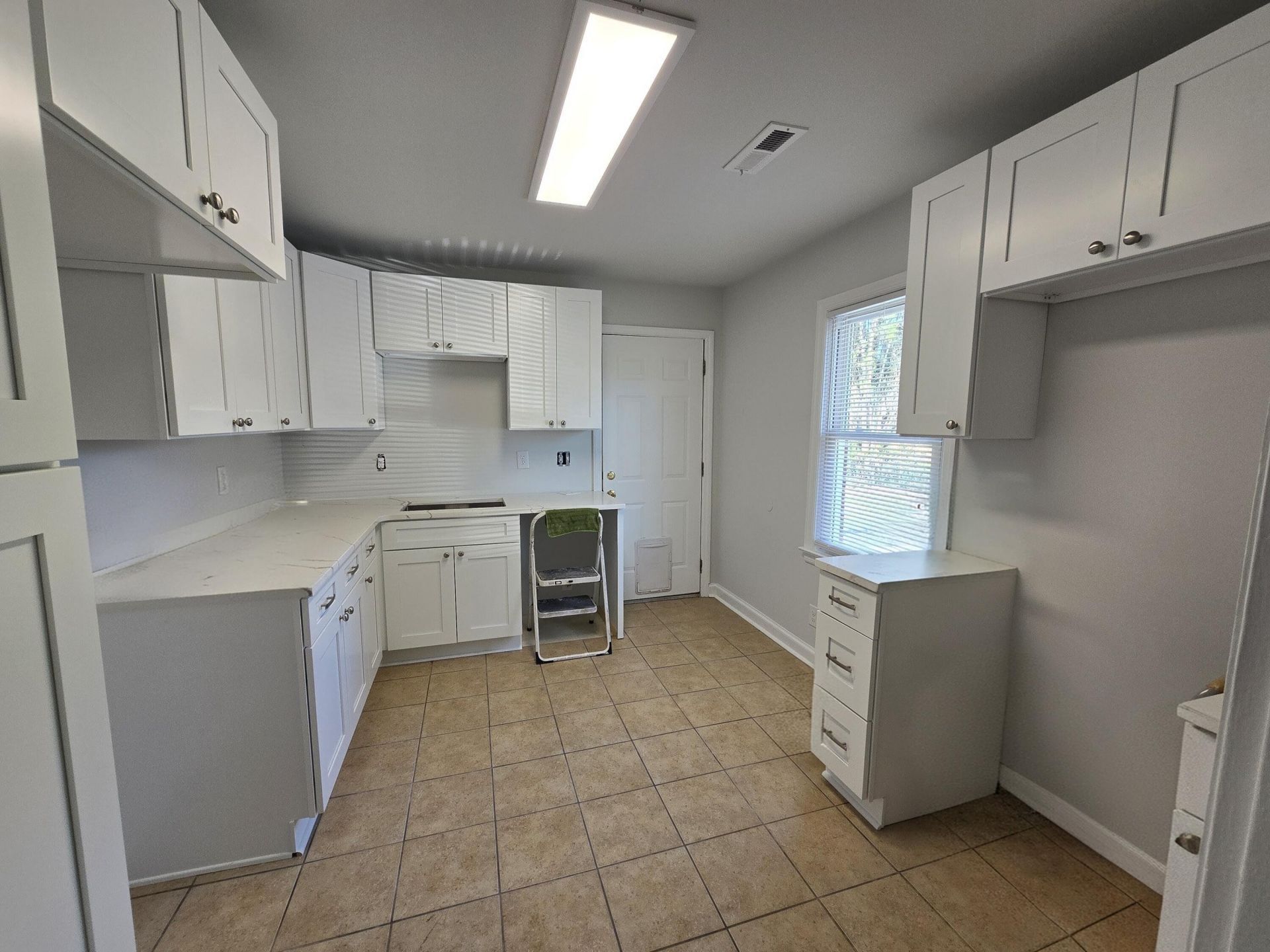 300 Mary Scott Drive Photo 13