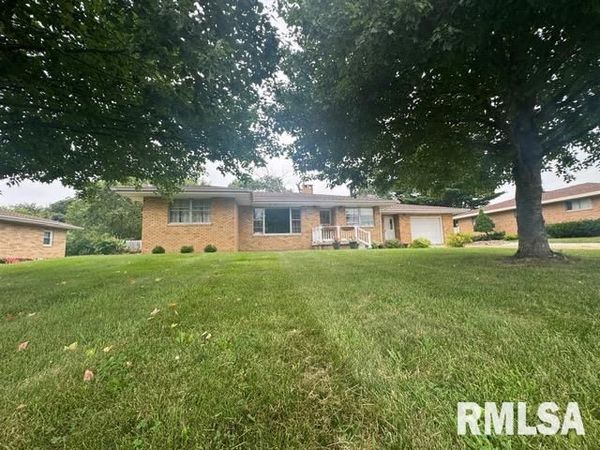 507 N SCHOOL Street, Minier, IL 61759