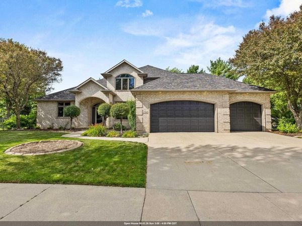 236 E THORNBROOK LANE, Appleton, WI 54913