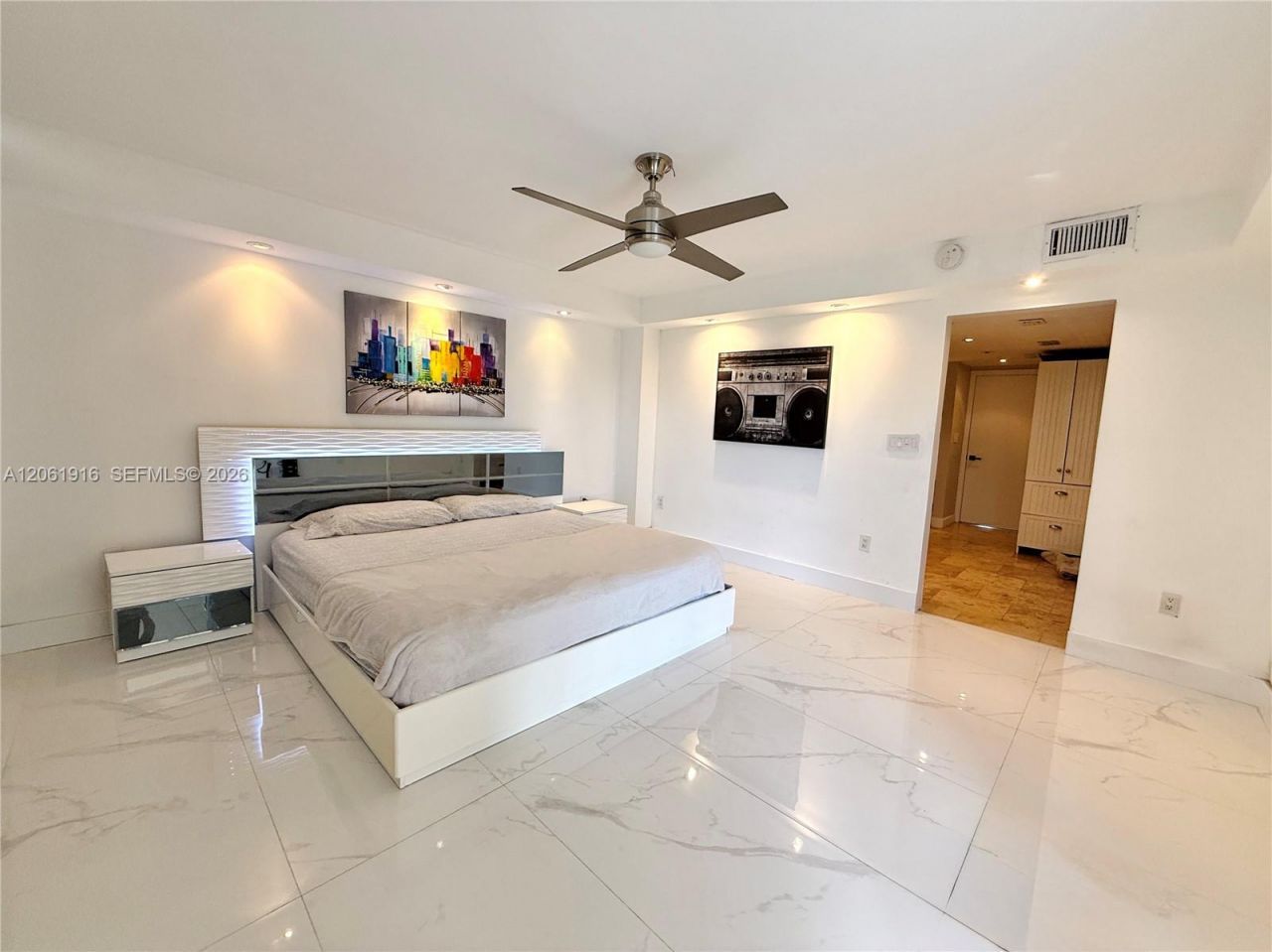 1770 NE 191st St, Unit 717-1, Miami, FL 33179 Photo