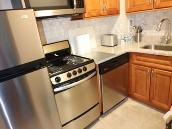 19 Winchester St, Unit 708, Brookline, MA 02446