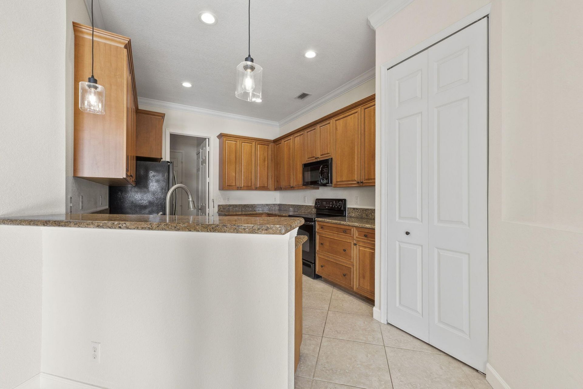 411 NW Sheffield Circle, Port Saint Lucie, FL 34983 Photo