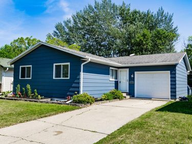 2925 14th Avenue S, Moorhead, MN 56560