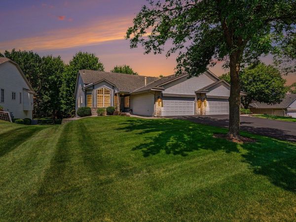 7640 Teal Road, Woodbury, MN 55125