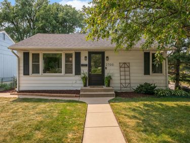 2700 Brunswick Avenue S, Saint Louis Park, MN 55416
