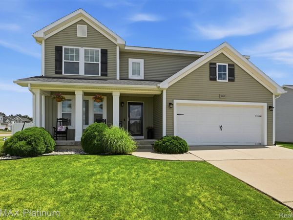 3553 Amber Oaks Drive, Howell Township, Mi 48855