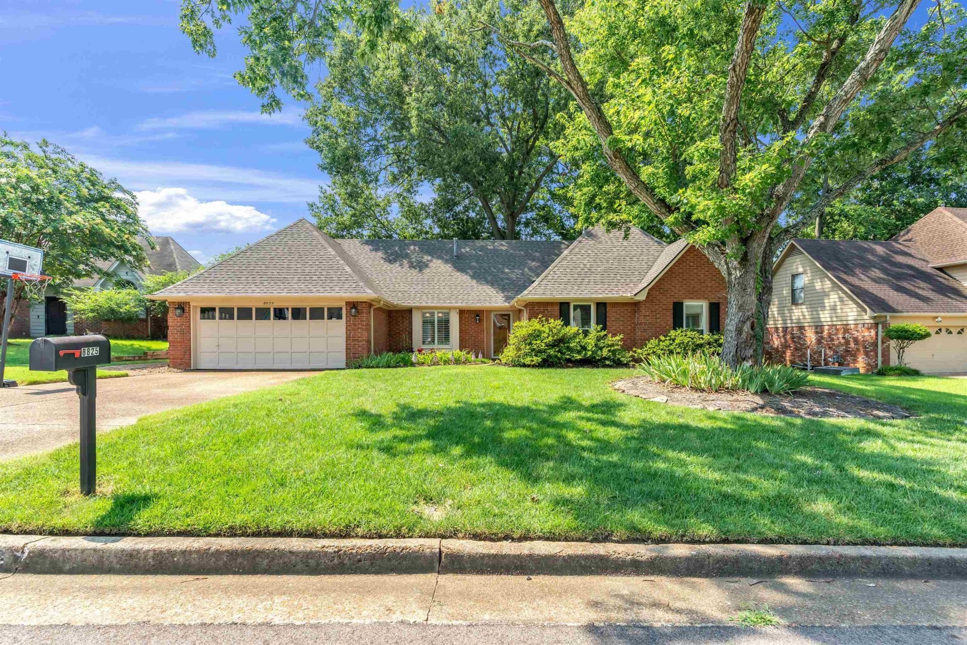 8825 Kenbrook Cv, Memphis, TN 38018 Main Photo