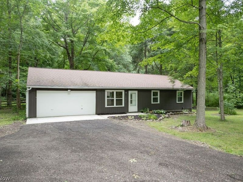 18620 Shaw Road, Chagrin Falls, OH 44023 Photo 2