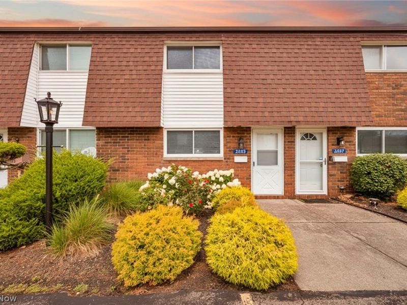 2555 Shakespeare Lane, Avon, OH 44011 Photo 3