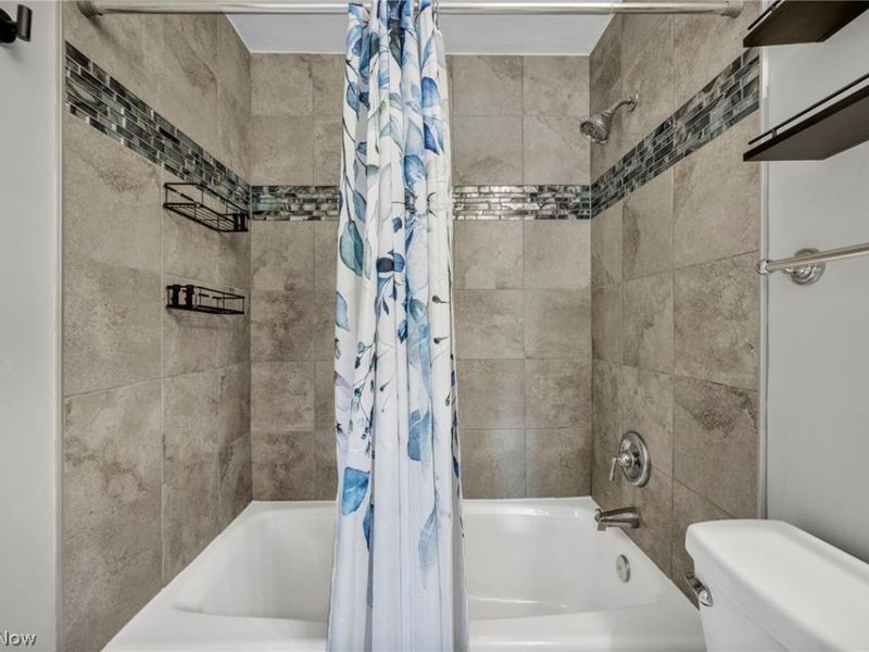 2555 Shakespeare Lane, Avon, OH 44011 Photo 35