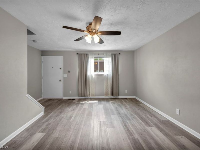 2555 Shakespeare Lane, Avon, OH 44011 Photo 8