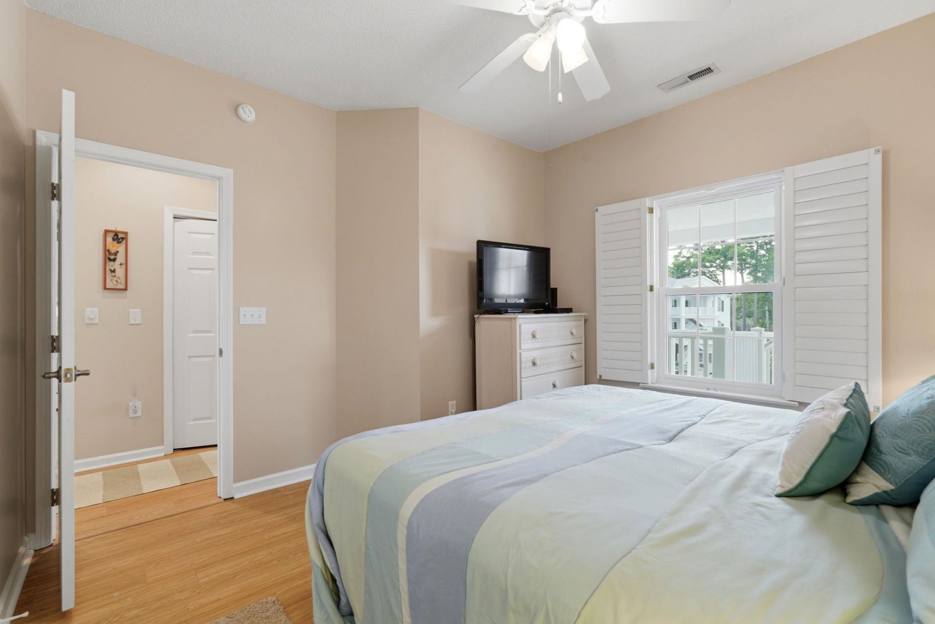 4450 Turtle Ln. Photo 9