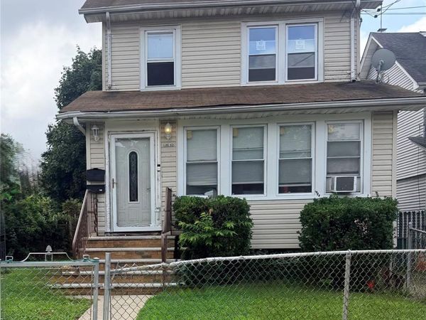 18640 Murdock Avenue , Unit 2nd Floor, Saint Albans, NY 11412