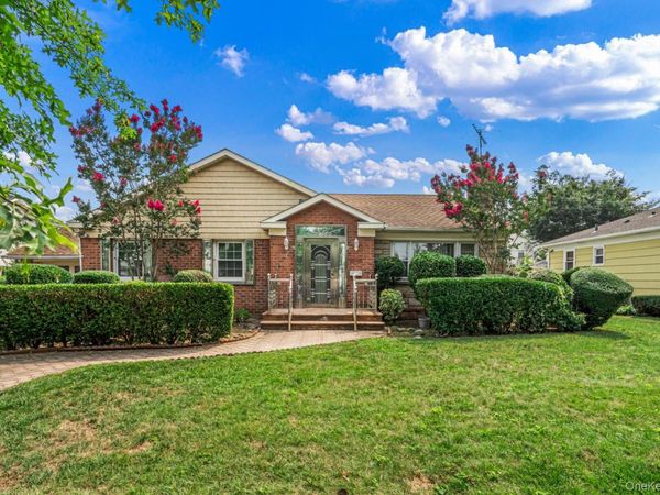 8315 264th Street , Glen Oaks, NY 11004
