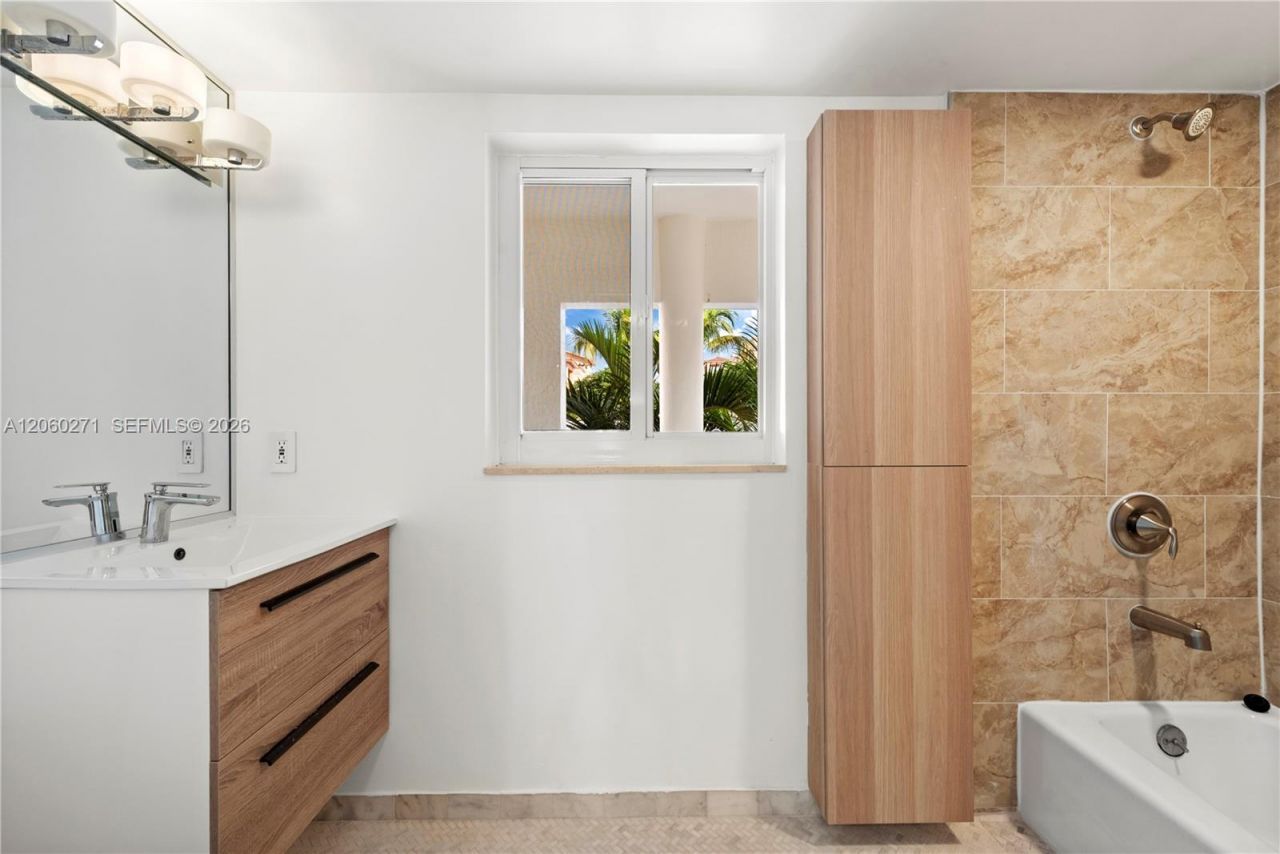 100 Jefferson Ave, Unit 10004, Miami Beach, FL 33139 Photo