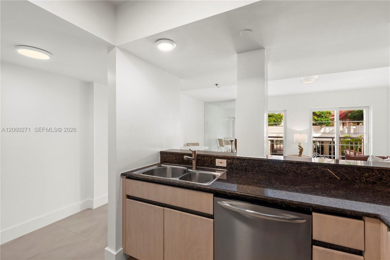 100 Jefferson Ave, Unit 10004, Miami Beach, FL 33139 Photo