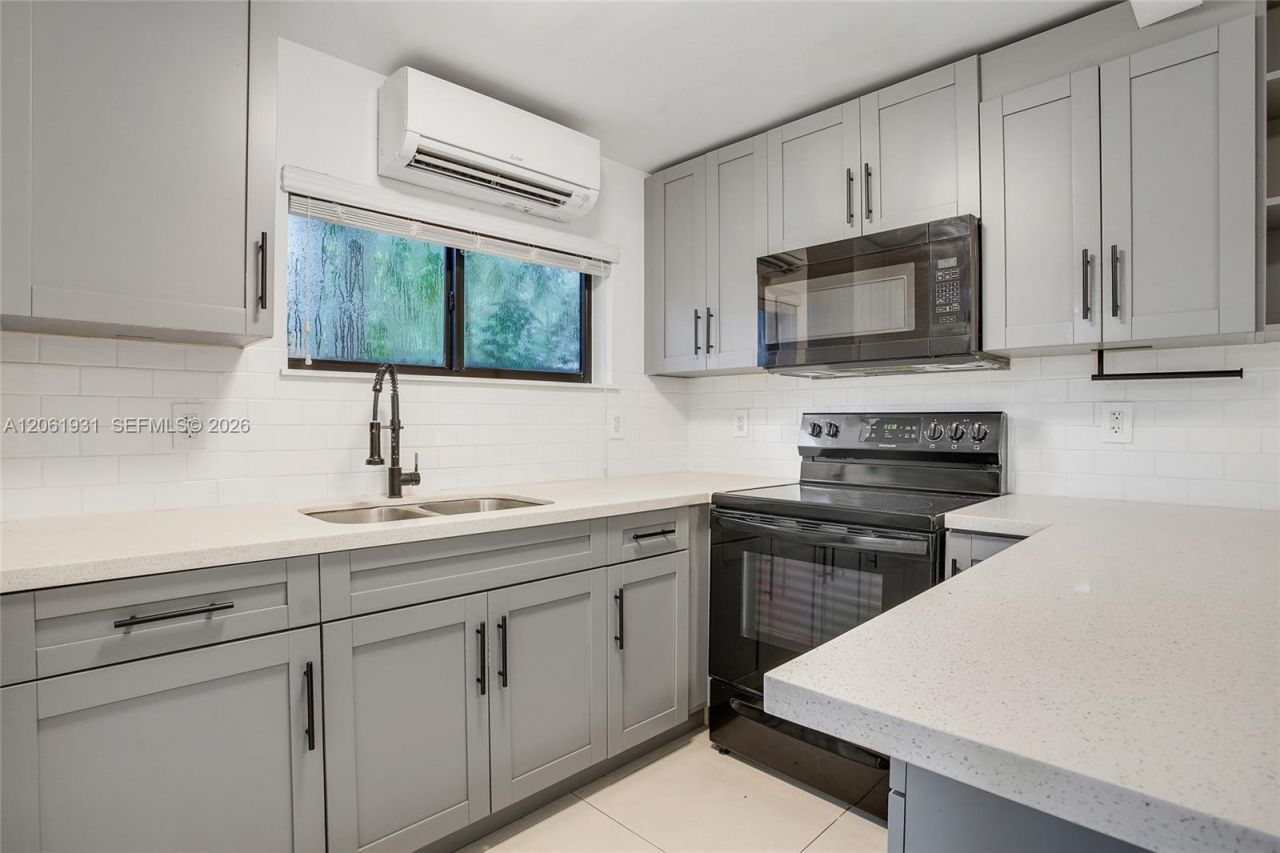 Please Call For Address, Unit D, Miami, FL 33181 Photo