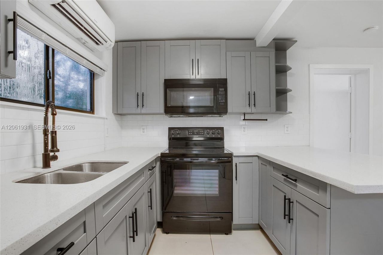 Please Call For Address, Unit D, Miami, FL 33181 Photo