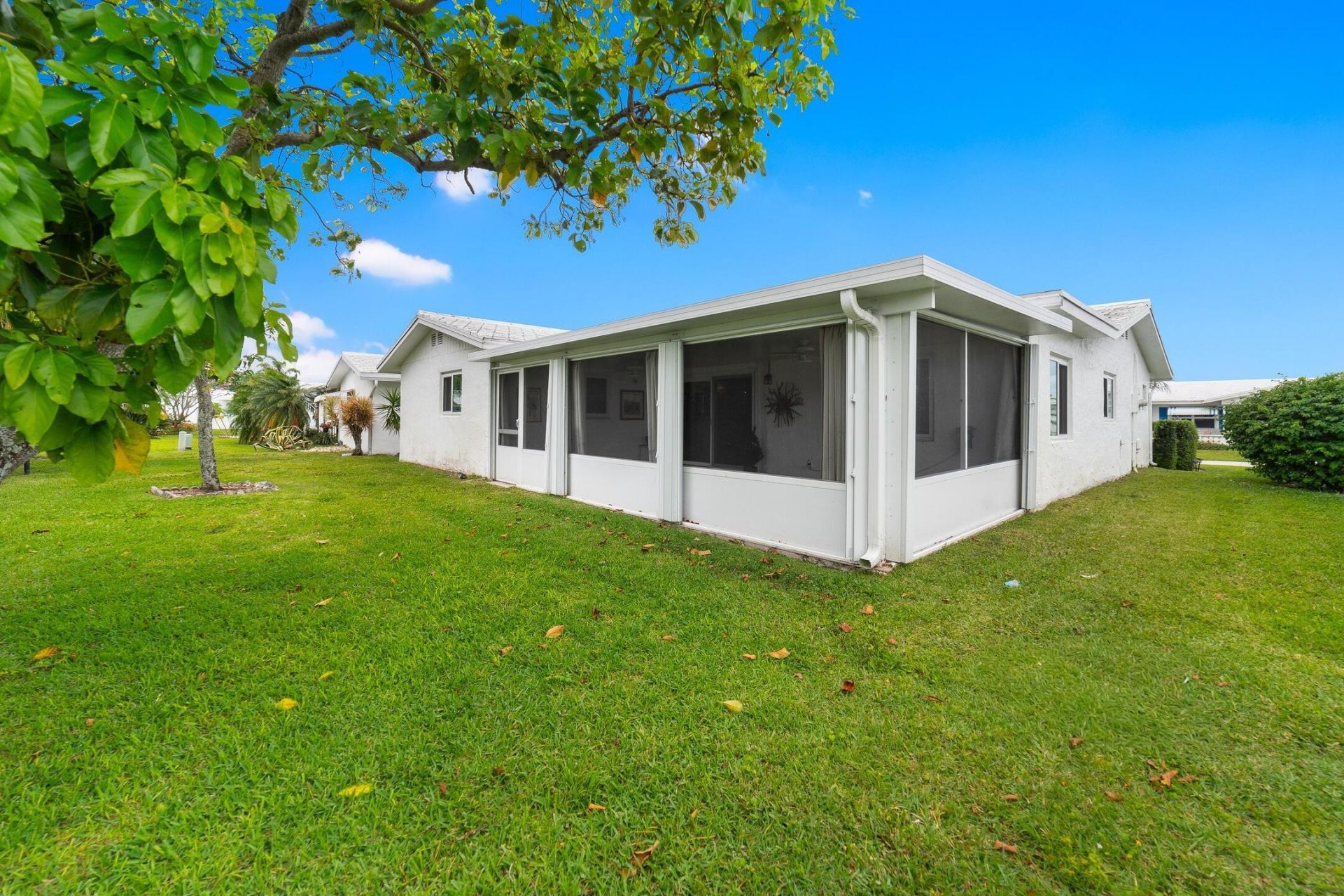 2107 SW 22nd Street, Boynton Beach, FL 33426 Photo