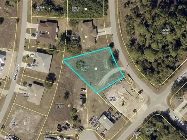 2214 Snead DR , LEHIGH ACRES, FL 33973