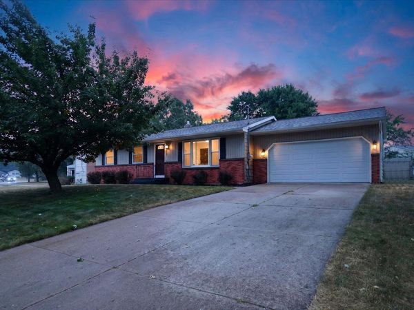 1822 Gentian Drive SE, Kentwood, MI 49508