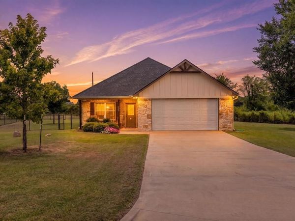 228 Mill Street , Emory, TX 75440