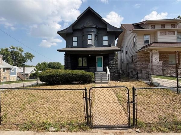 2500 E 42 Street, Kansas City, MO 64130