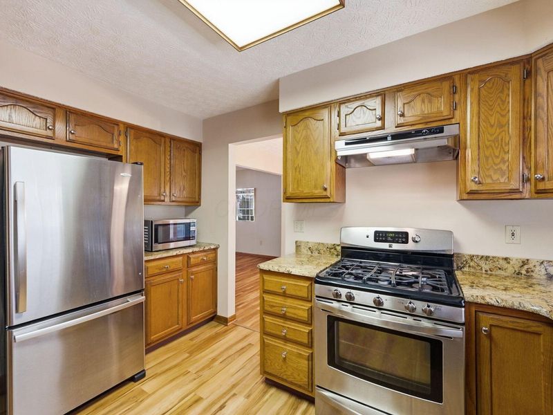 578 Witham Court , Columbus, OH 43230 Photo 14