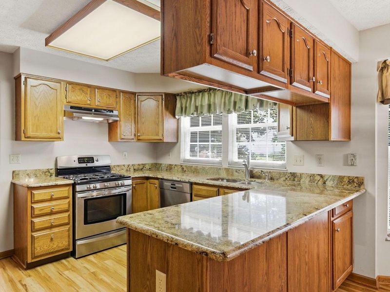 578 Witham Court , Columbus, OH 43230 Photo 15