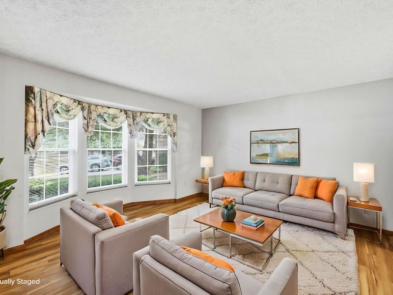 578 Witham Court , Columbus, OH 43230 Photo 6