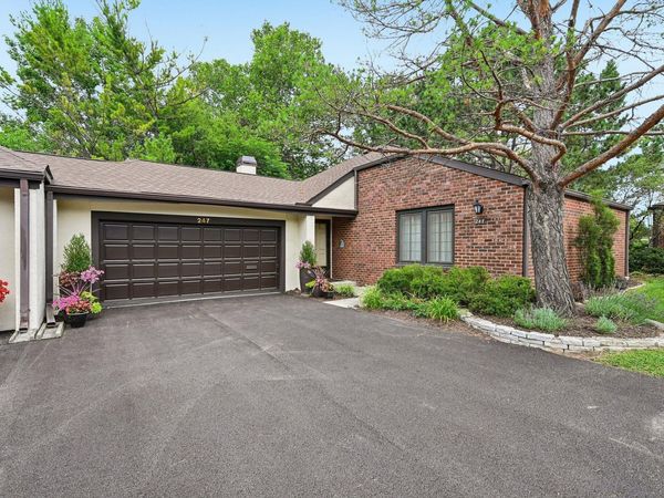 247 Saint Antoine Street, Unit 11B, Worthington, OH 43085