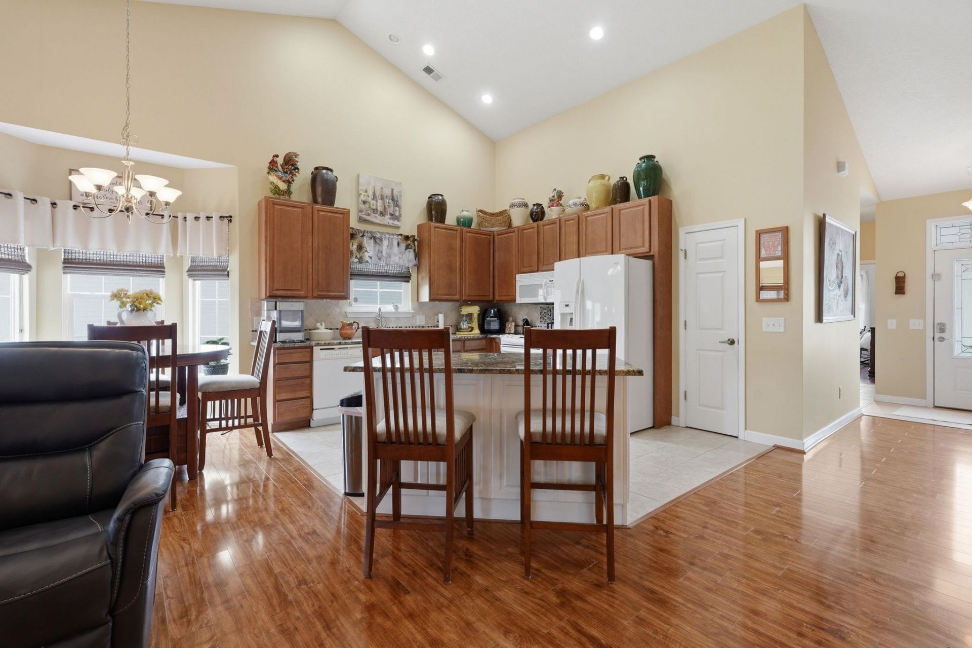 521 Ramblewood Circle  Photo 15