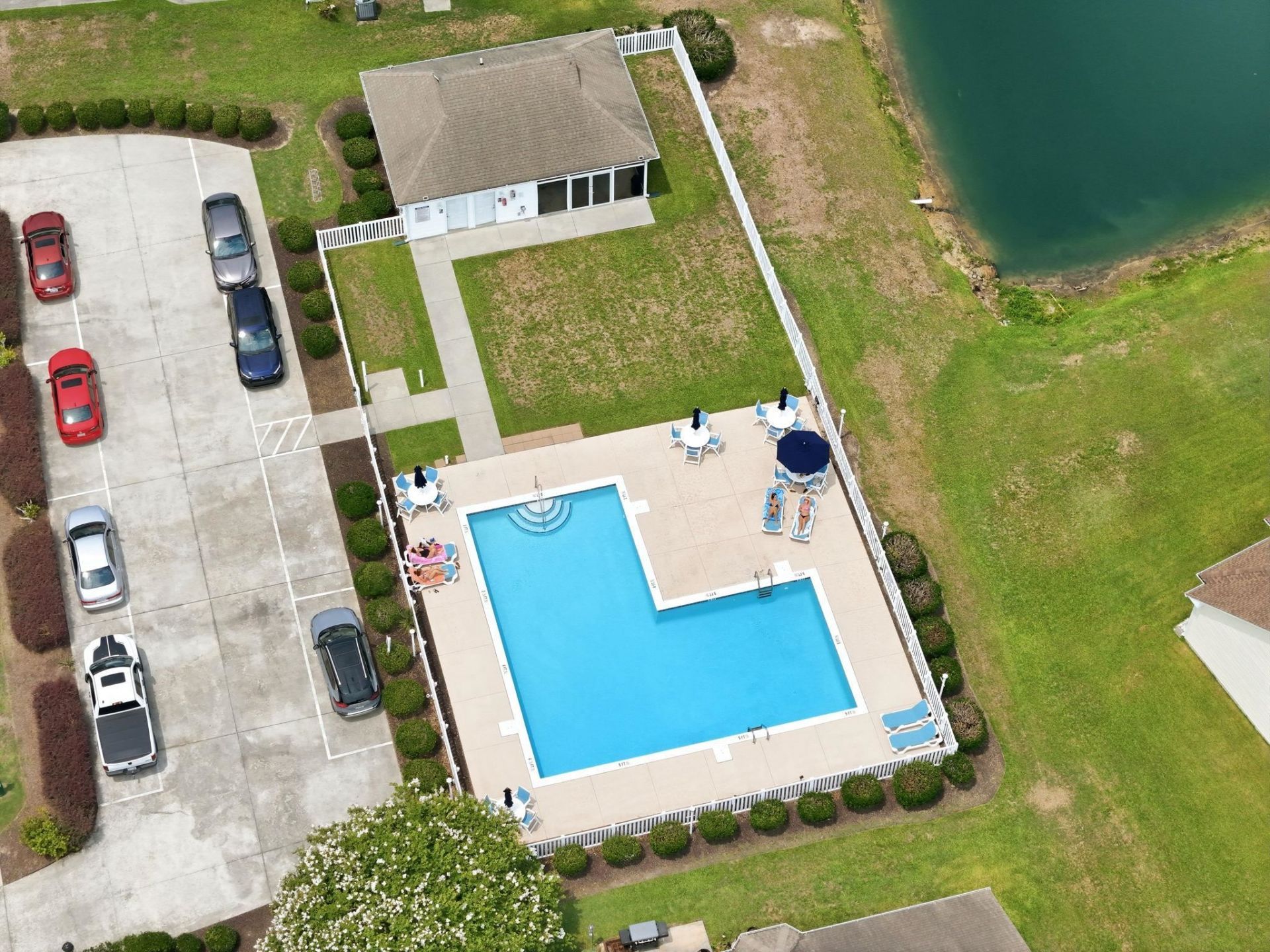 521 Ramblewood Circle  Photo 5