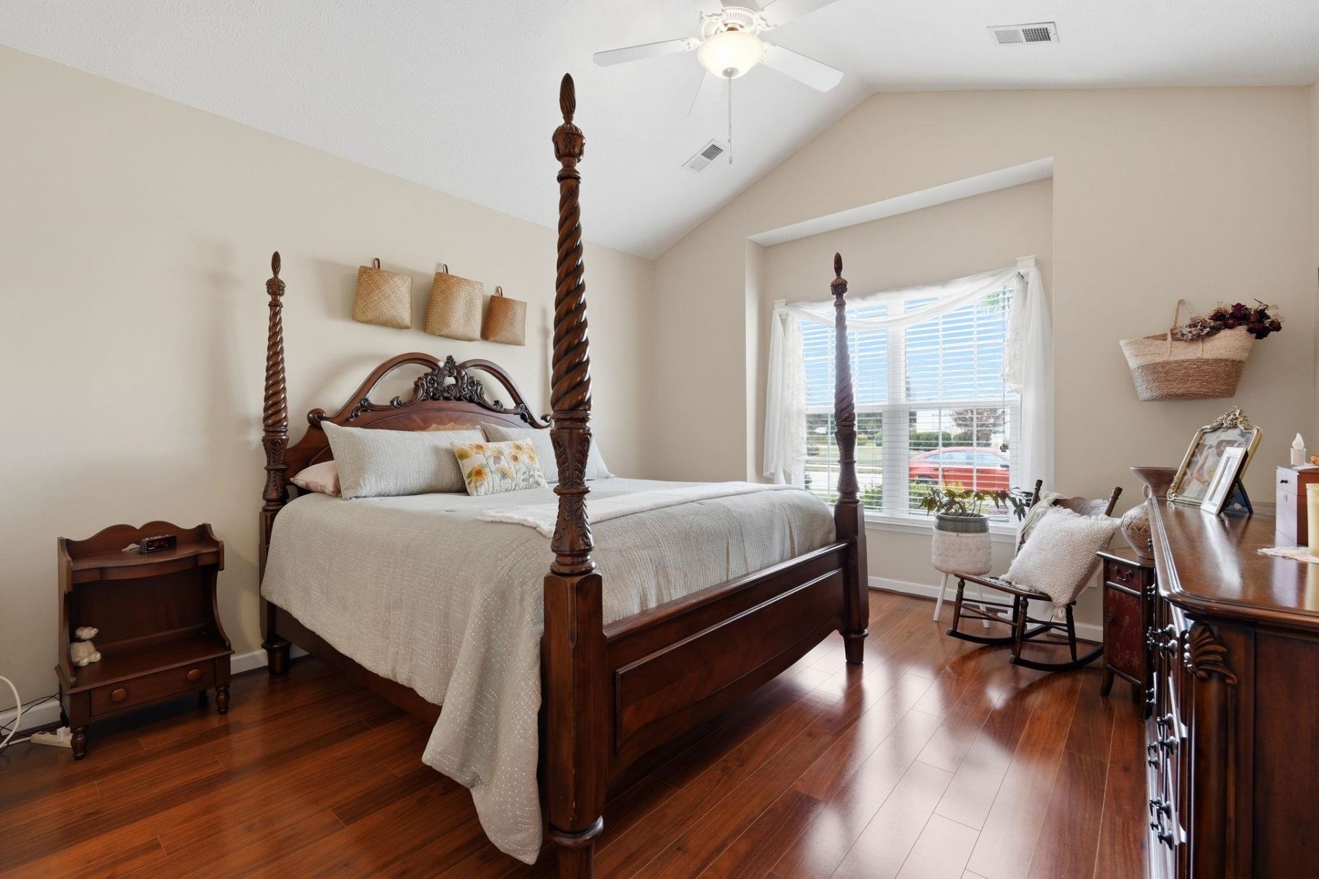 521 Ramblewood Circle  Photo 7