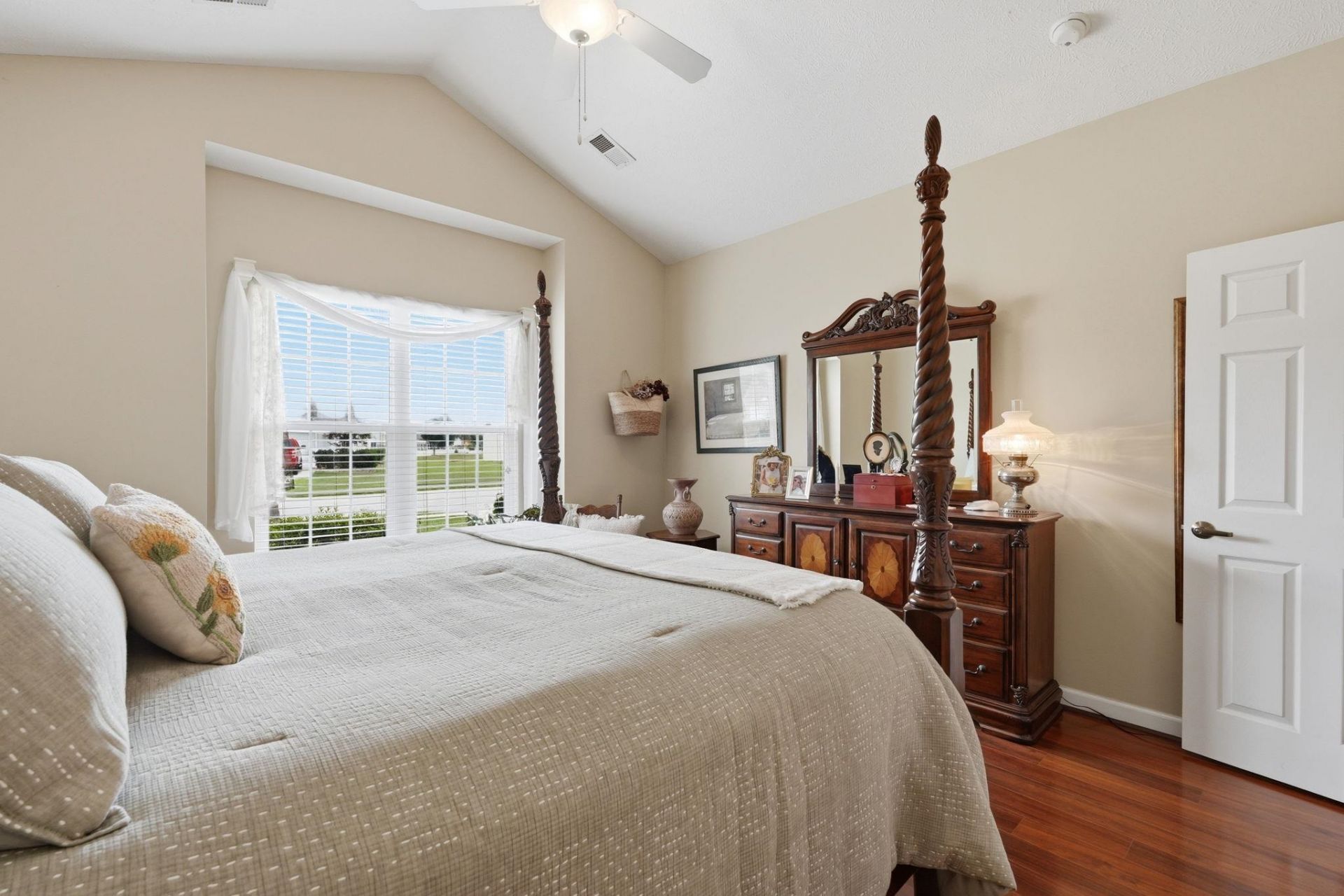 521 Ramblewood Circle  Photo 9