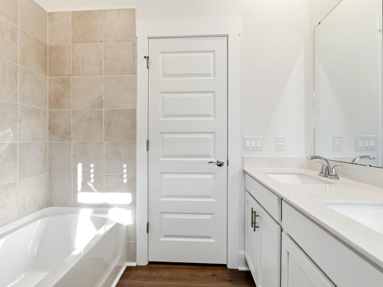 442 Radiant Blue Way Photo 7