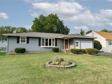 196 Youngs Ave, Rochester, NY 14606