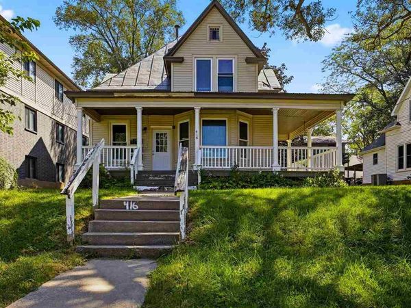 416 S Dodge Street, Iowa City, IA 52240