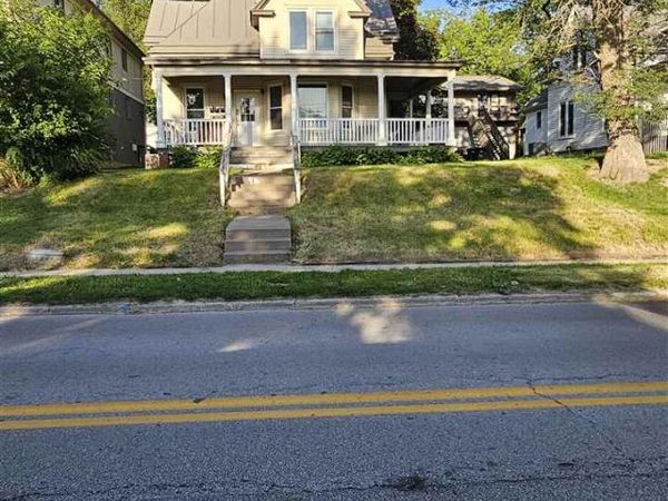 416 S Dodge Street, Iowa City, IA 52240
