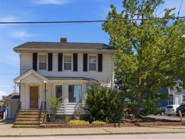 1415 Blossom Park Avenue, Lakewood, OH 44107