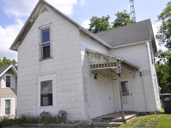104 N Plum Street, Farmland, IN 47340