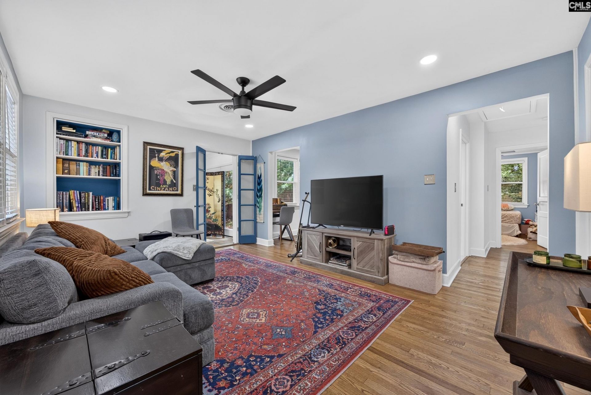 2642 Glenwood Road  Photo 4