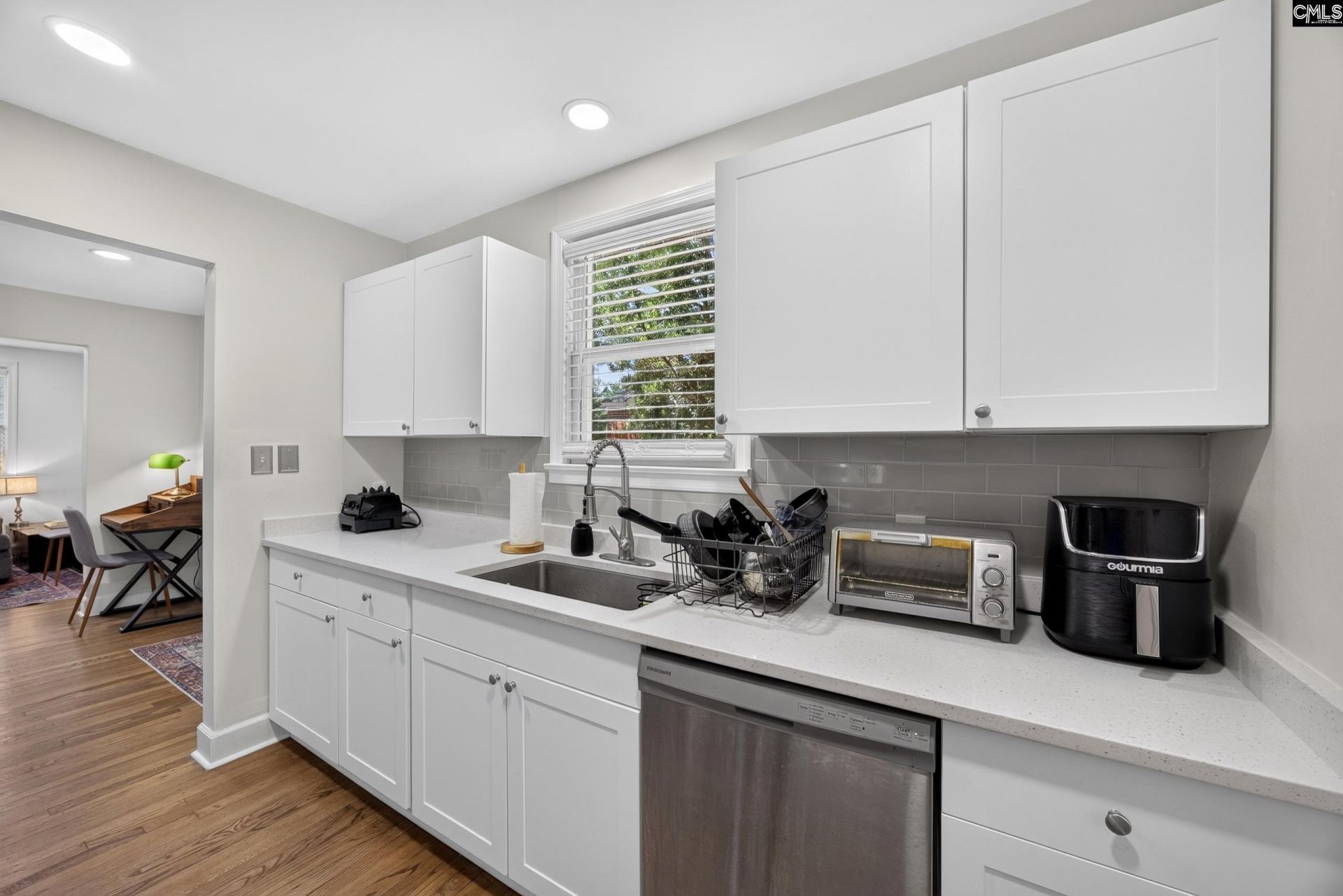 2642 Glenwood Road  Photo 8